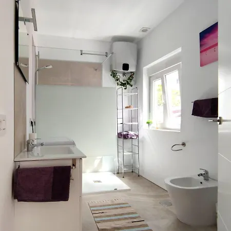 Fantastico 1 - Balcony, Free Parking, Air Conditioning, Free Netflix, Bbq *