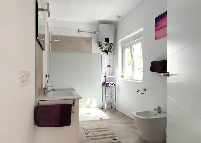 Fantastico 1 - Balcony, Free Parking, Air Conditioning, Free Netflix, Bbq *